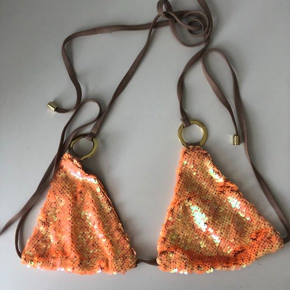 Beach Bunny Swimming Suit - Picture 3 of 11